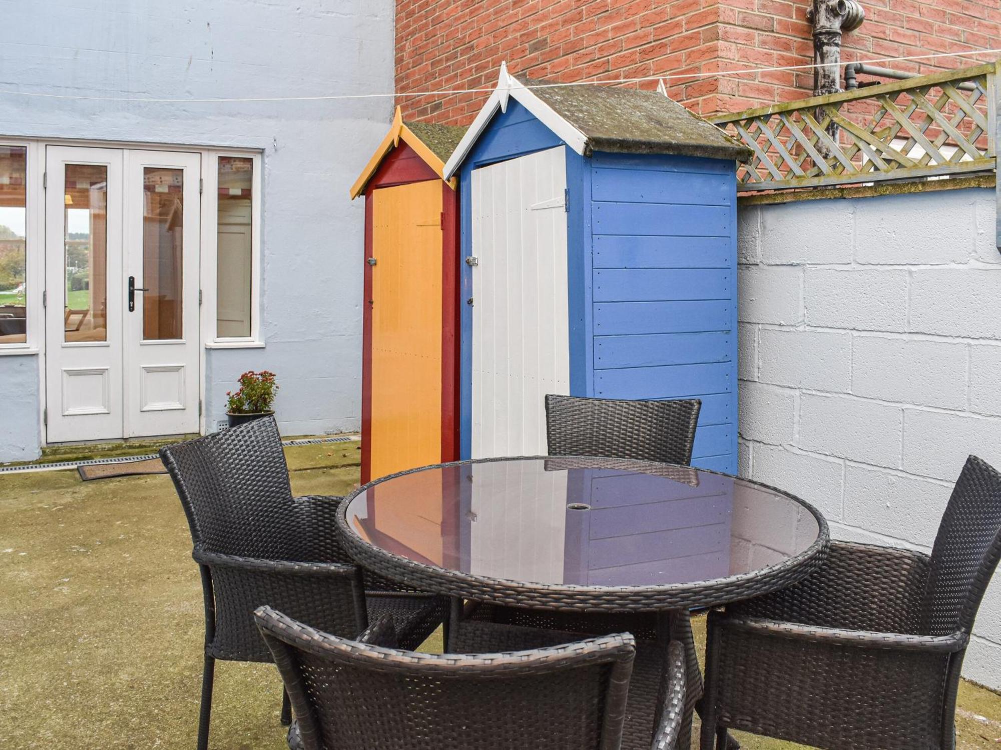 Whitby Bliss Villa ภายนอก รูปภาพ